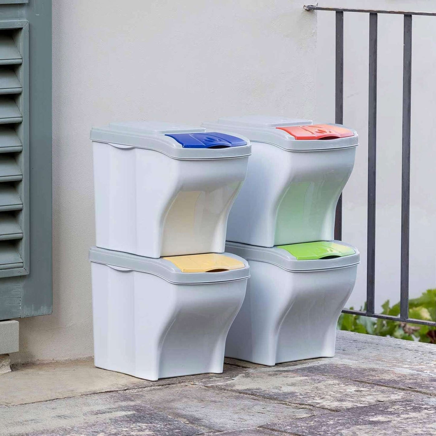 Bama – Poker Bin – 4 Mülltrennbehälter – Mehrfarbig – Maße: 28x40x31h – Fassungsvermögen: 80 Liter 